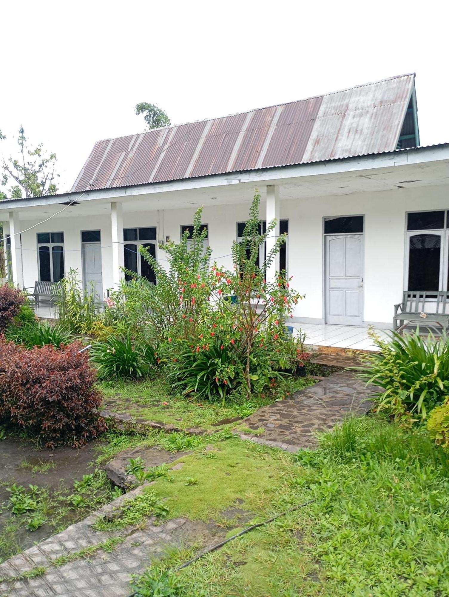 Hidayah Homestay Kelimutu Εξωτερικό φωτογραφία