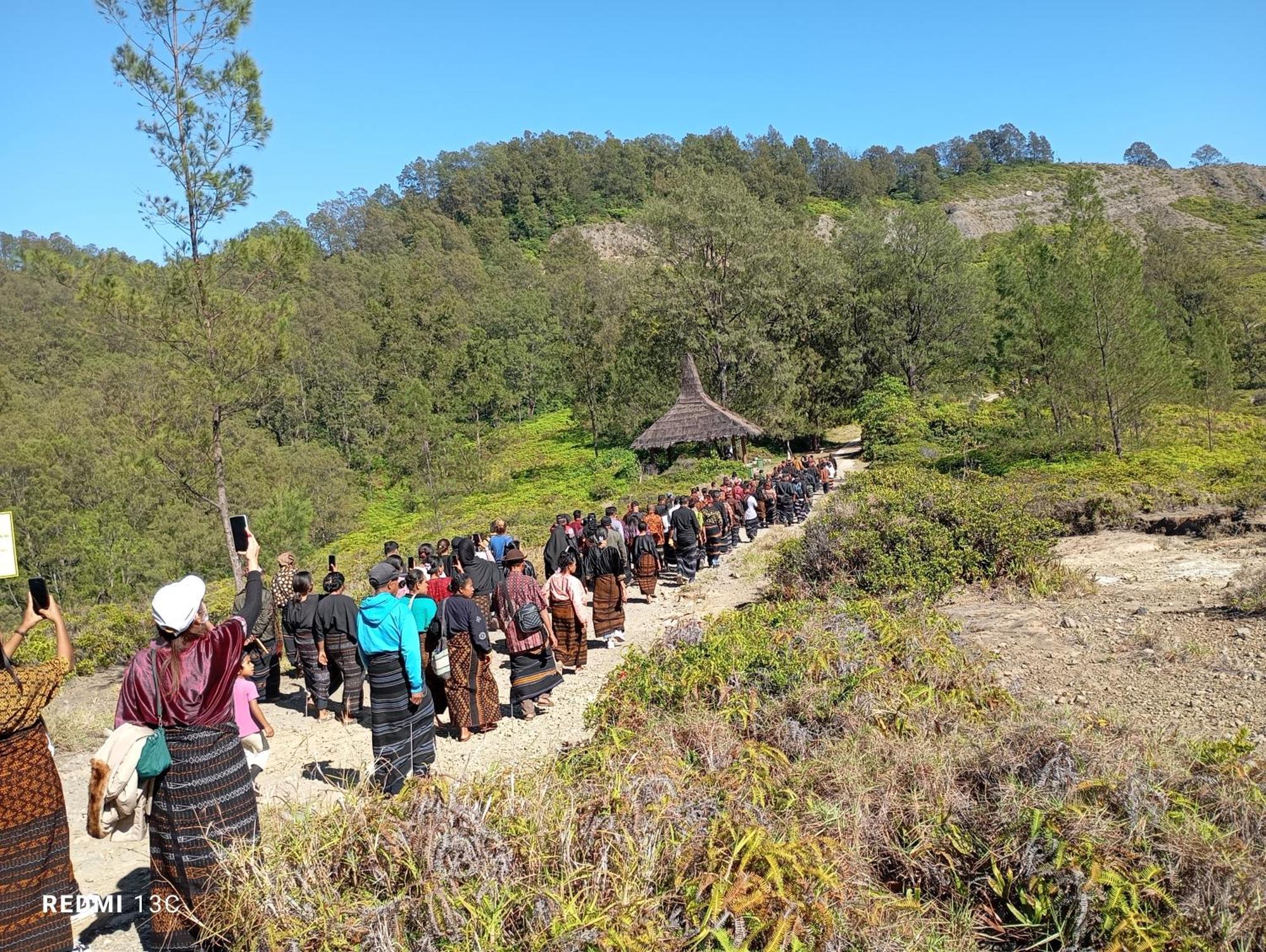 Hidayah Homestay Kelimutu Εξωτερικό φωτογραφία